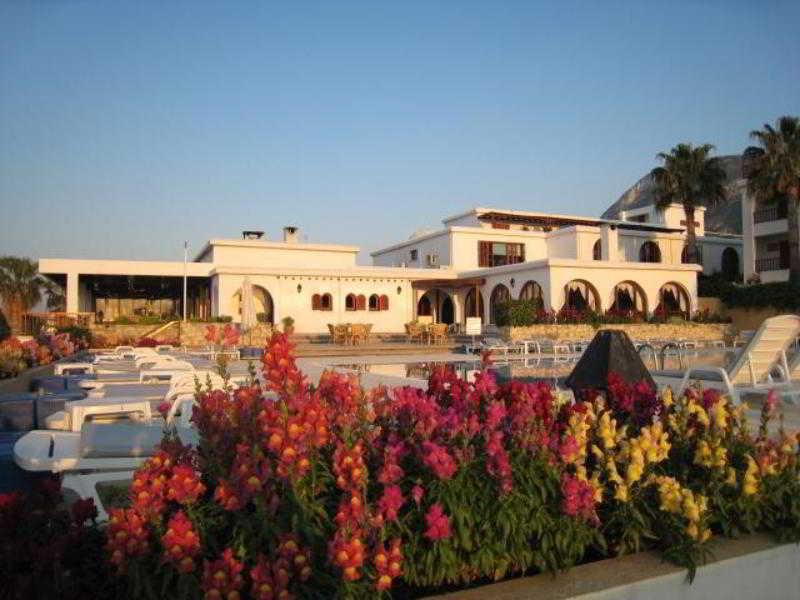 Onar Village Kyrenia  Esterno foto